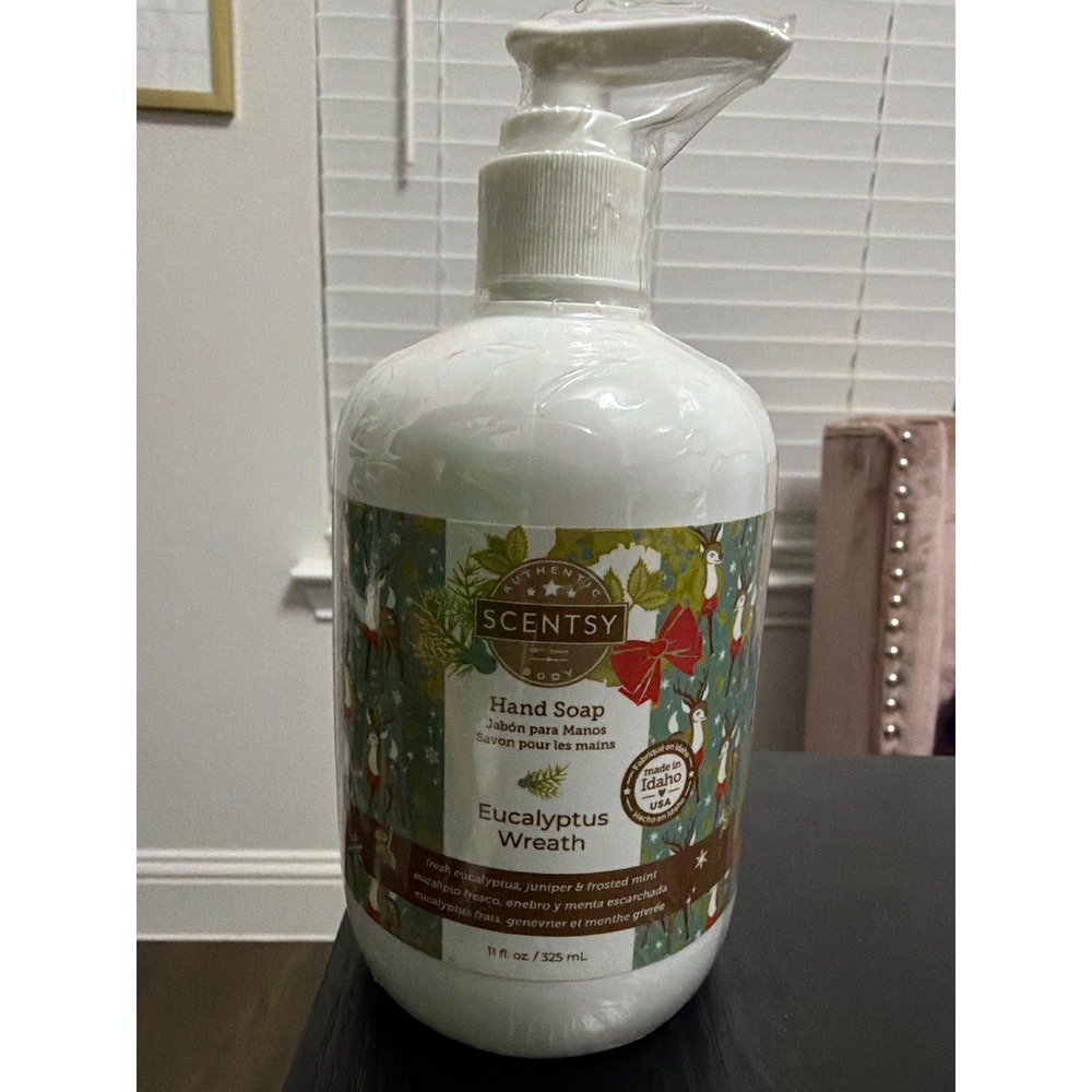 Scentsy Eucalyptus Wreath Hand Soap 11 oz Pump Bottle Fresh Mint Juniper New